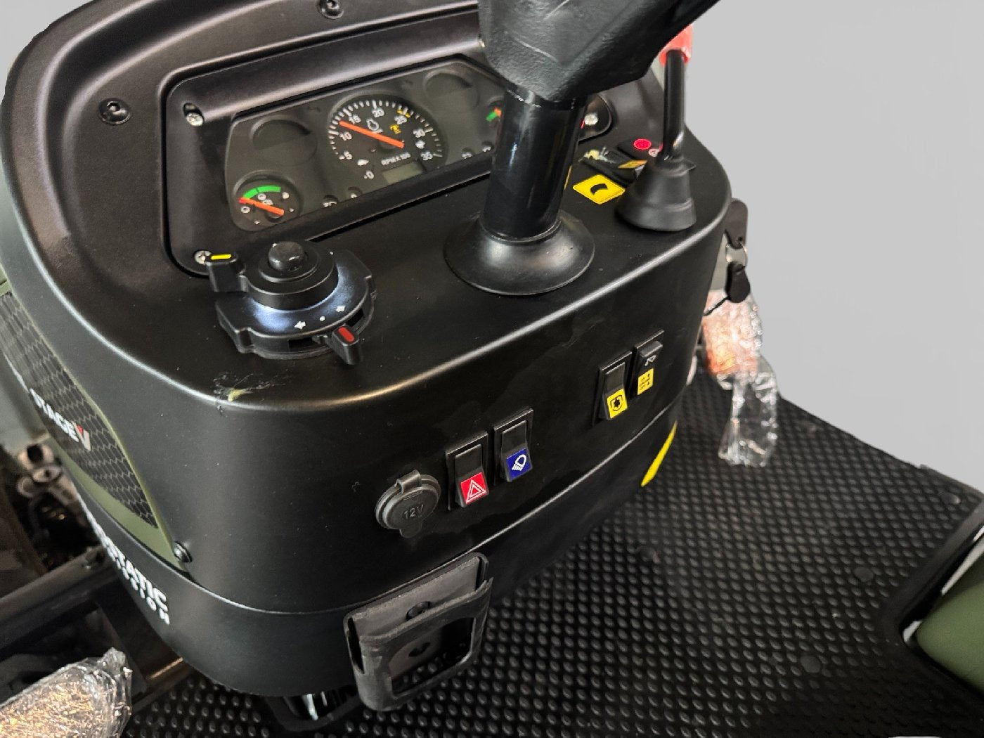 Startrac Allrad-Kleintraktor 26 HST mit Industriebereifung