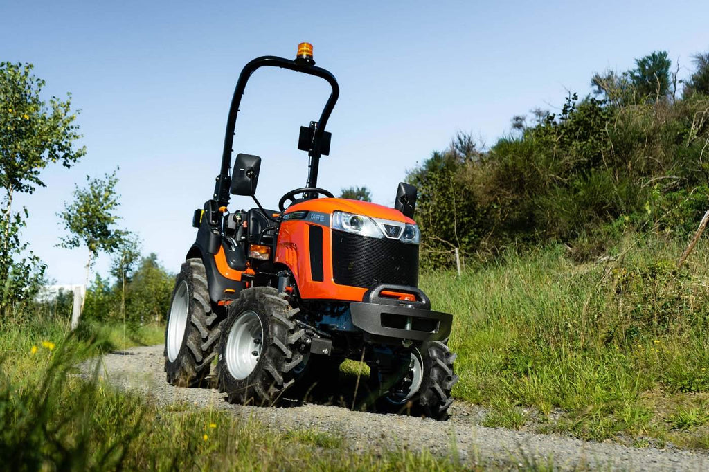 Tafe Allrad-Universalschlepper 6028H Grundmaschine mit AS-Bereifung